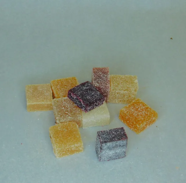 confiserie-hallard-p-tes-de-fruits-vrac-pur-fruit image 1