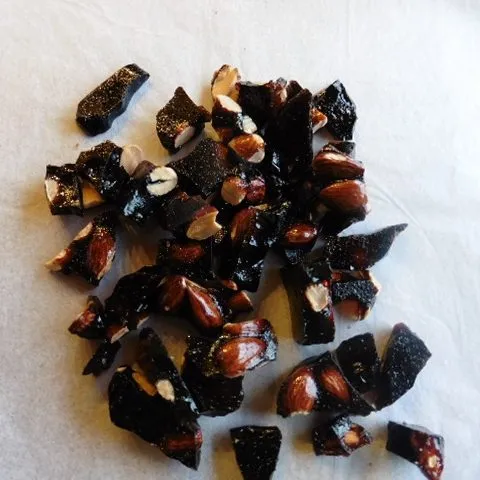 confiserie-hallard-nougatine-aux-amandes-sucre-cuit image 1