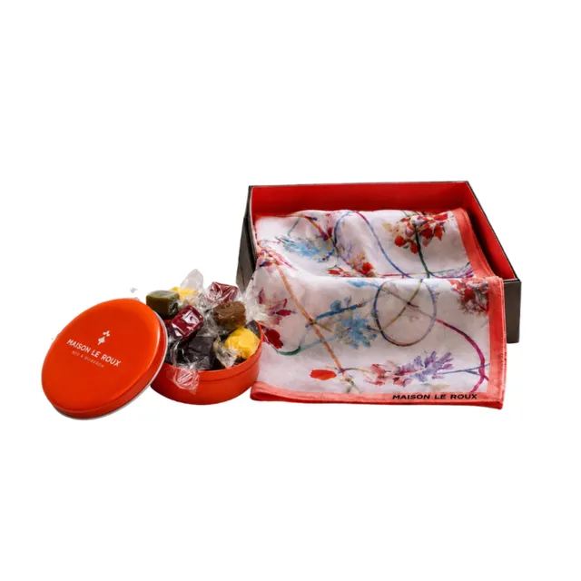 henri-le-roux-voile-190-coffret-chocolats-bo-te-orange-prestige image 1