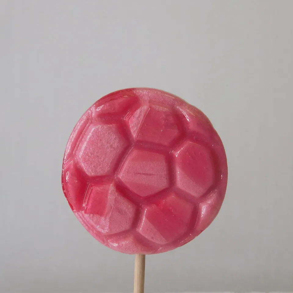 confiserie-hallard-sucette-ballon-de-football-sucre-cuit image 1